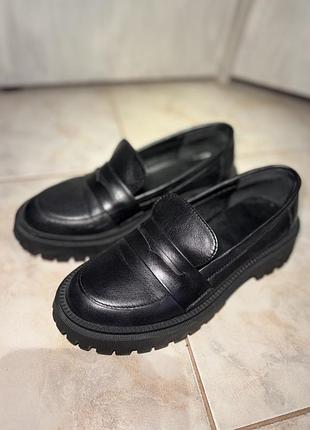 Шкіряні лофери