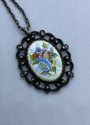 Вінтажний кулон фініфть 1970-х, емаль ручний розпис, ланцюжок 74 см.