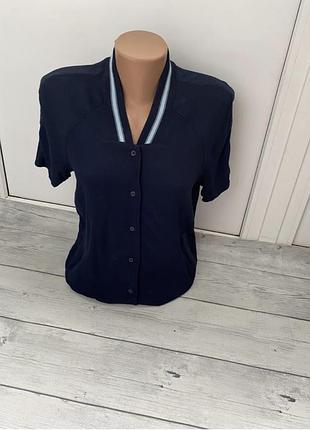 Блузка, футболка emporio armani l(40), подойдёт и на размер м(38)