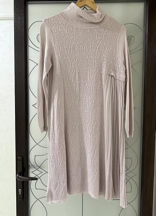Трикотажна жіноча сукня, ніжно рожевого кольору, розмір універсальний.