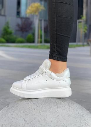 Женские брендовые зимние кроссовки