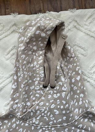 Жіноче бежеве худі 9