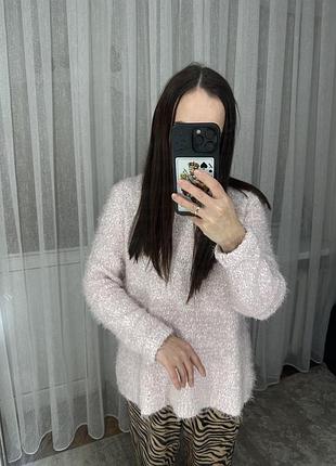 Тепла і дуже приємна кафтенка