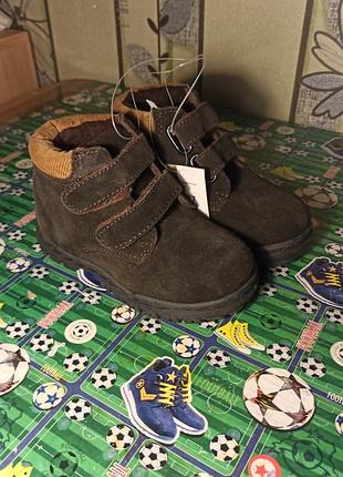 Нові зимові черевики натуральна замша