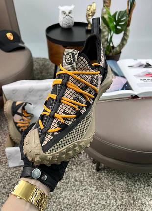 Nike acg mountain fly low beige black 3