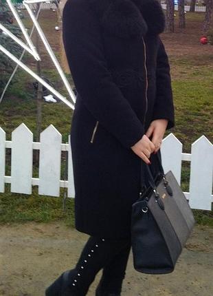 Кашемірове пальто з натуральним хутром