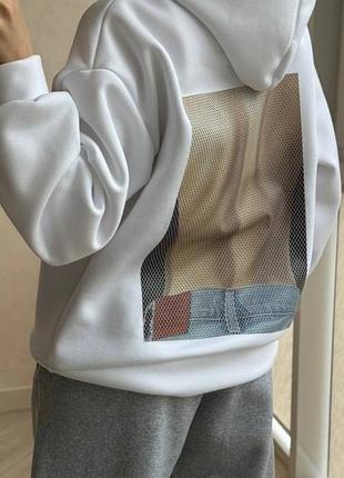 Худі зі стрильним принтом на спині