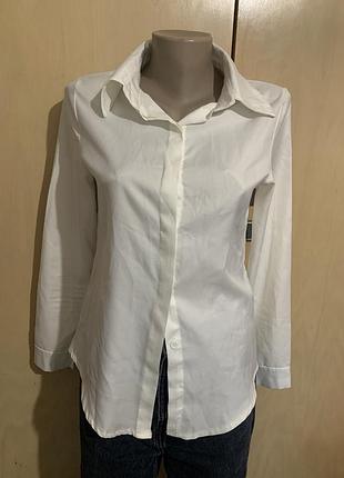 Сорочка біла класична є обмін