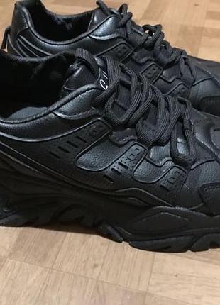 Кросовки 37 38 рр