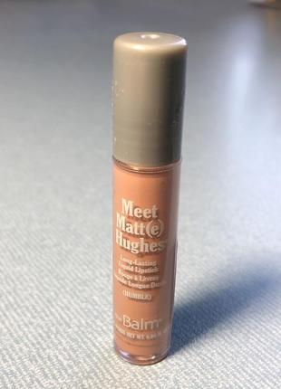 Thebalm meet matte hughes жидкая матовая помада humble liquid lipstick