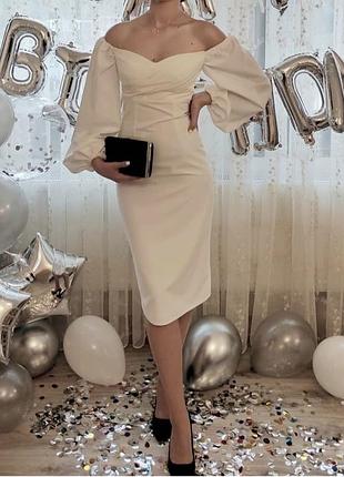 Шикарна сукня одягнена один раз