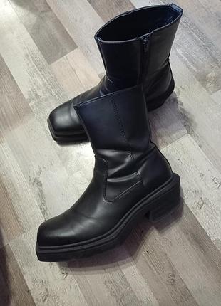 Ботинки, большие