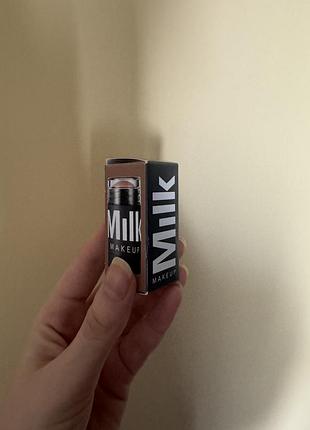 Скульптор milk makeup відтінок toasted