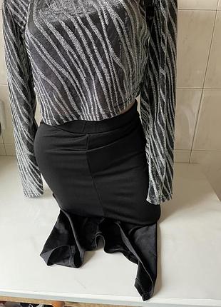 Юбка с разрезом спереди