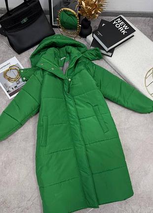 Женский теплый зимний пуховик удлиненный на молнии кнопках с капюшоном карманами зеленый женская теплая зимняя удлиненная куртка на осень зима