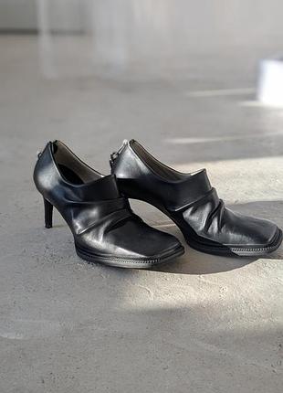Туфлі жіночі на підборах з квадратним носком ali saulidi шкіряні розмір 38