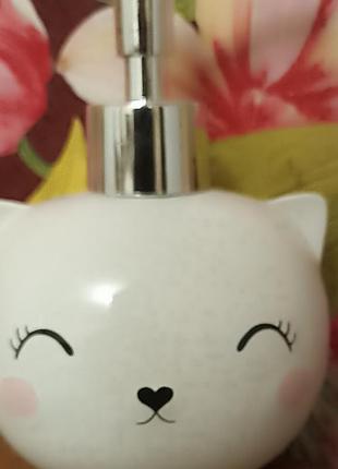 Дозатор для жидкого мыла mbm my home cute cat,white