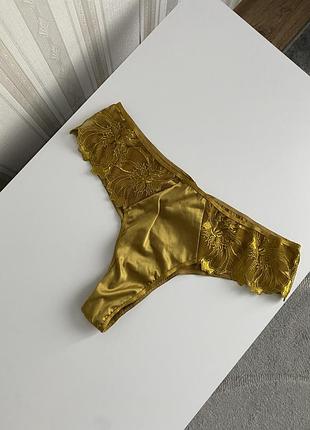 Атласні трусики