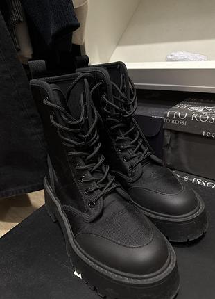 Черевики reserved