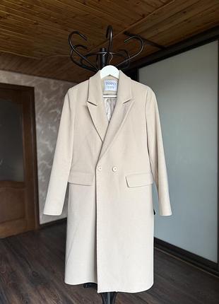 Жіноче пальто у чудовому стані!