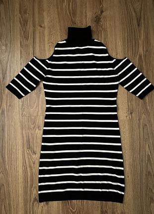 Красивое трикотажное платье