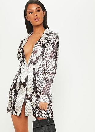 Платье -блейзер.
змеиный принт