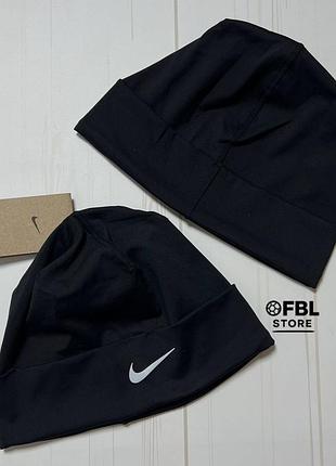 Термо шапка nike peak beanie чорна для тренувань