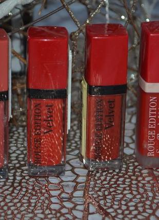 Фірмова рідка матова помада bourjois rouge edition velvet lipstick сток3 фото