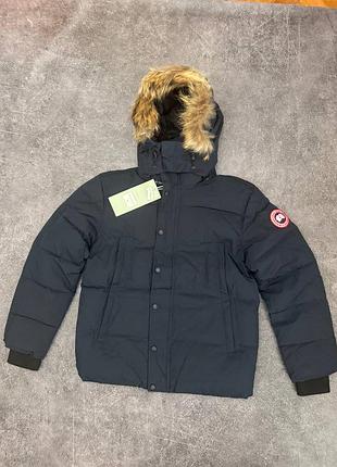 Canada goose puffer jacket logo