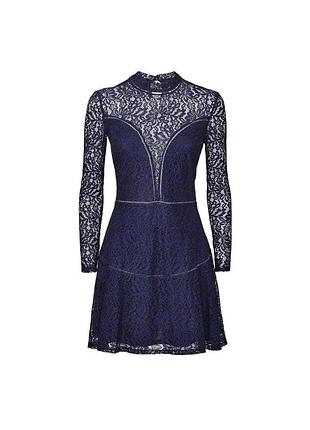 Стильна нарядна сукня guuess