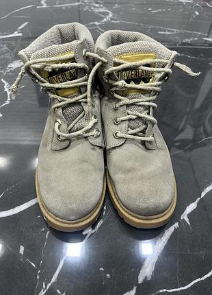 Черевики чоботи