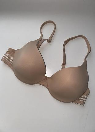 Фирменный базовый бюстгальтер