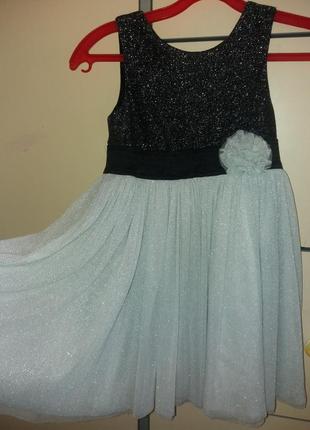 Шикарное нарядное платье 110-116