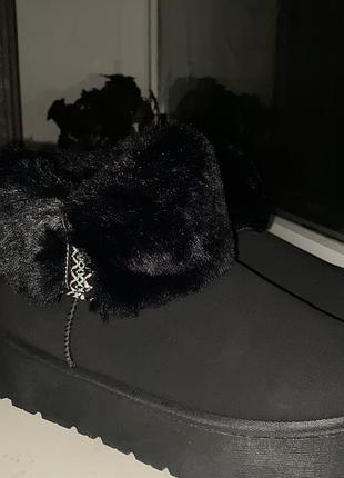 Жіночі уггі