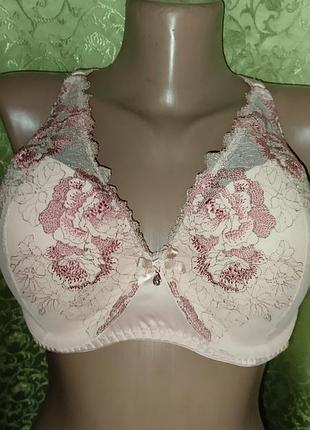 Бюстгальтер