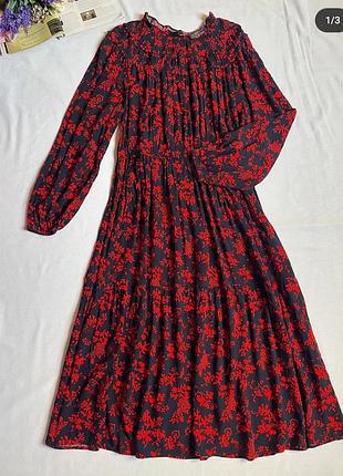 Красивое фирменное плать marks spenser