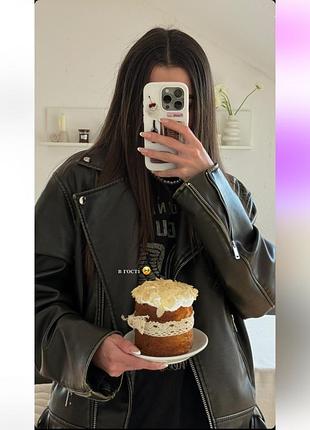 Zara трендова куртка косуха з потертостями с
