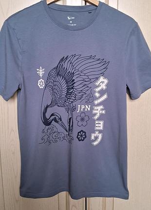 Футболка стильная