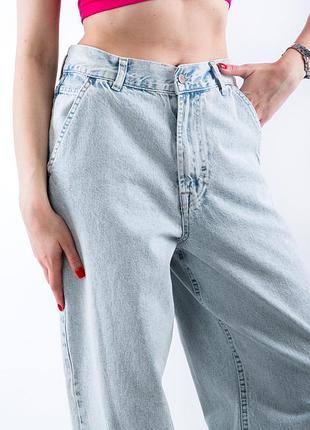 Джинси жіночі світлі мом