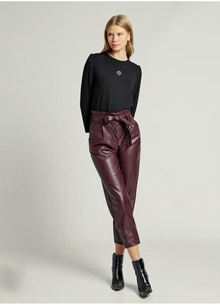 Шикарные брюки винного цвета 18 размер из экокожи талия на резинке lipsy london