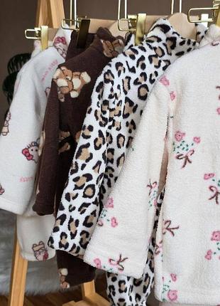 Костюм для дівчинки