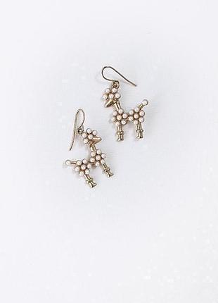 Очень нежные серьги собачки пудели с жемчужинками