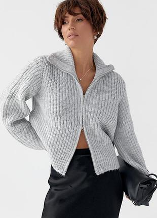 Женский кардиган на молнии из крупной вязки