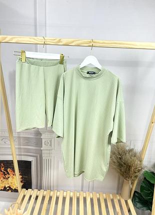 Костюм жіночій