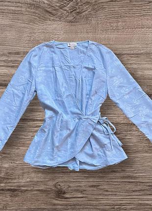 Стильная блуза на запах