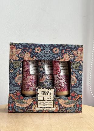 Набір кремів для рук william morris at home strawberry thief patchouli & red berry three hand creams (h/cr/3х30ml)
