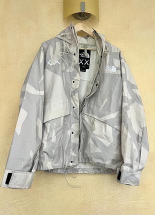 The north face x kaws retro 1986 tnf гірськолижна куртка gorpcore