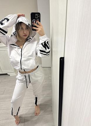 Спортивний костюм