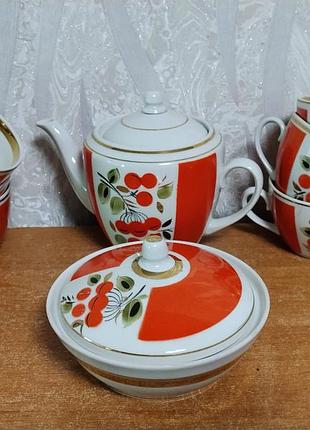 Неполный чайный сервиз.. полонное.