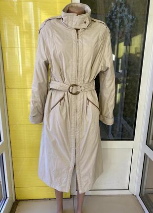 Стильний плащ утеплений